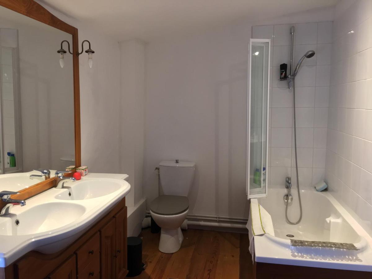 Chambre Sdb Privee Townhouse 26 Chambres D'Hotes Civray Civray  Екстер'єр фото